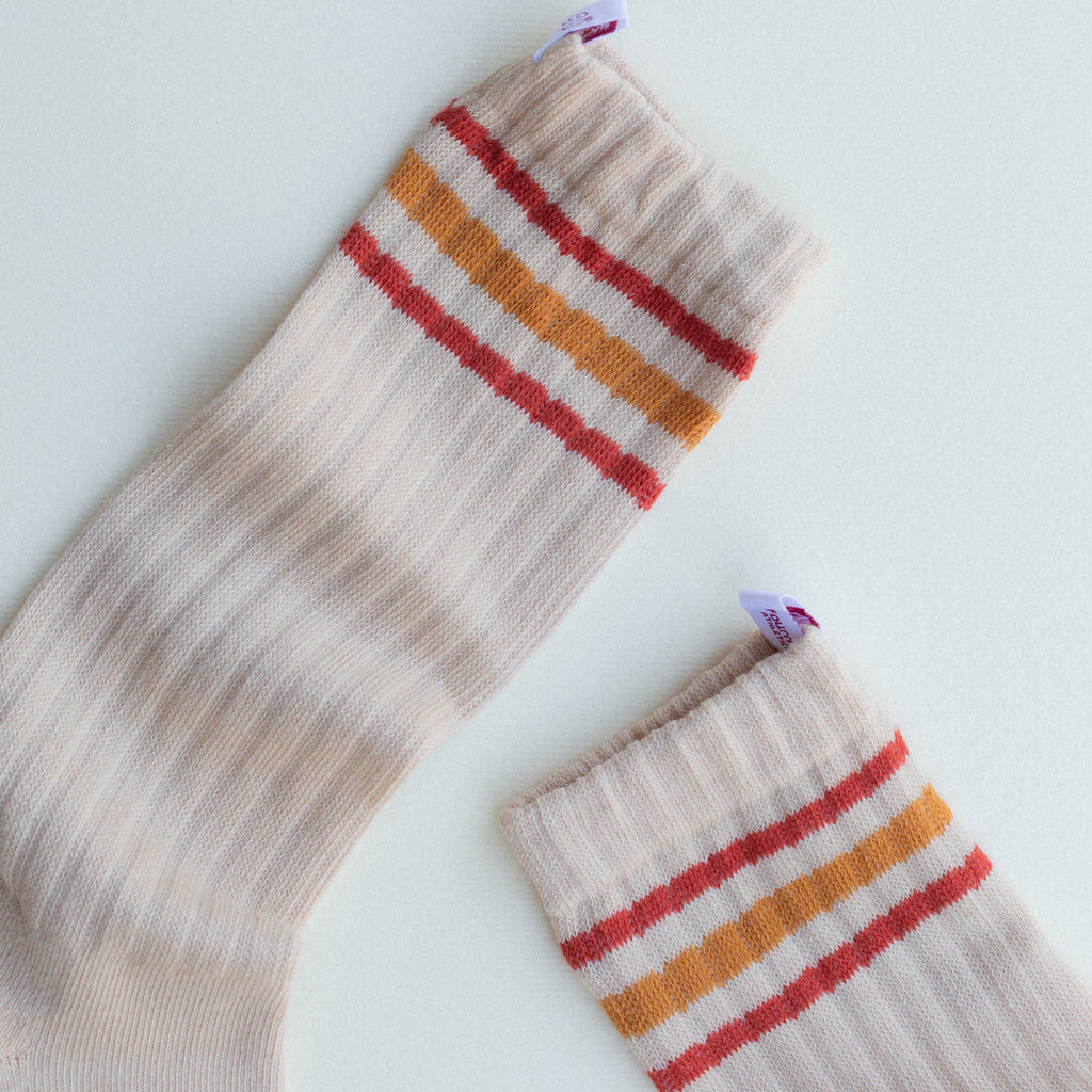 Goods books & cozy socks x sip & read